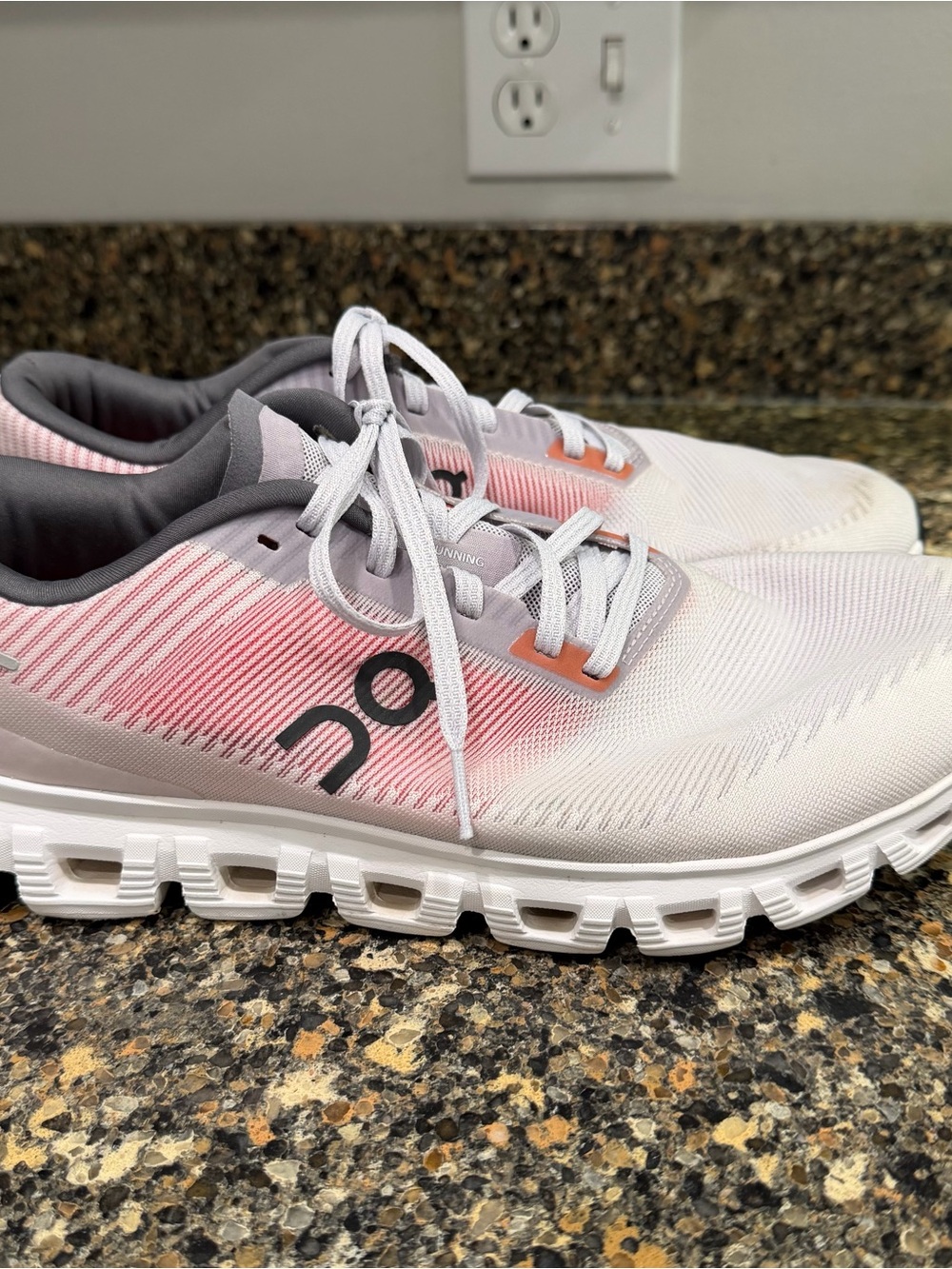 On Running Cloud  mens Running Shoes - White with reddish  Accent 11.5 - Picture 2 of 11
